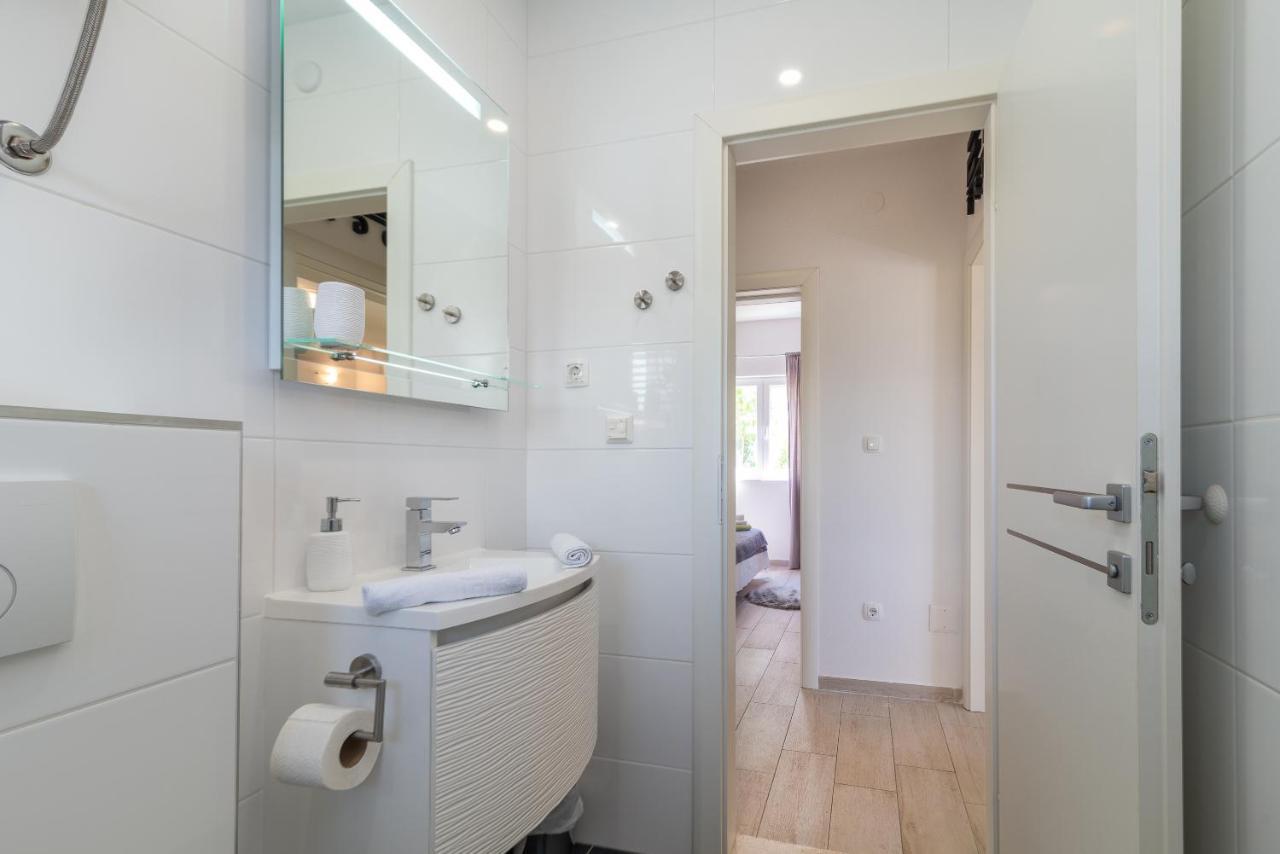 Apartment Ela Trogir Exterior photo